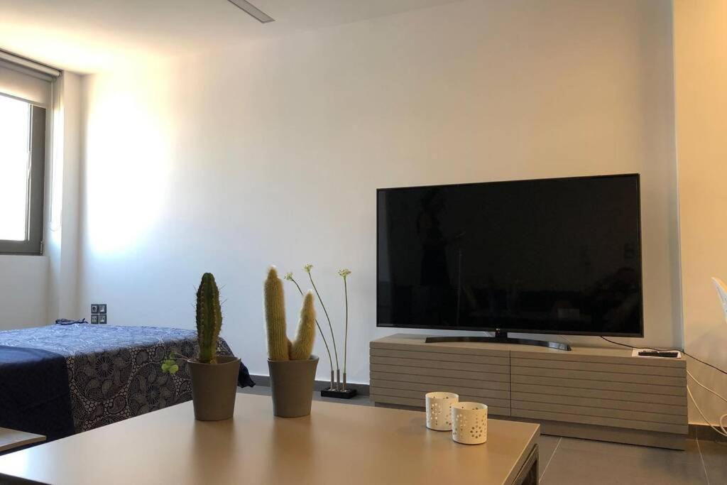 Hitech Appartment Amaliada エクステリア 写真