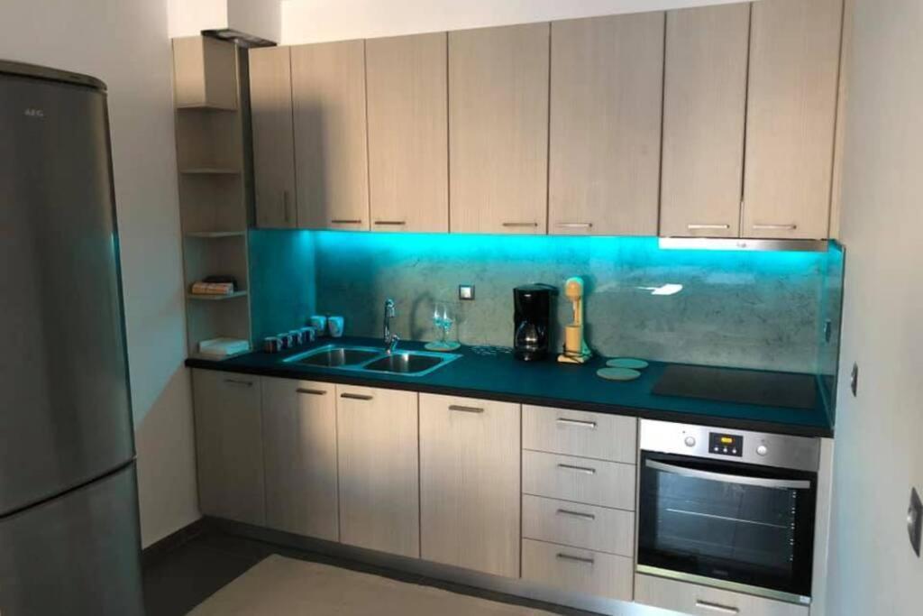 Hitech Appartment Amaliada エクステリア 写真